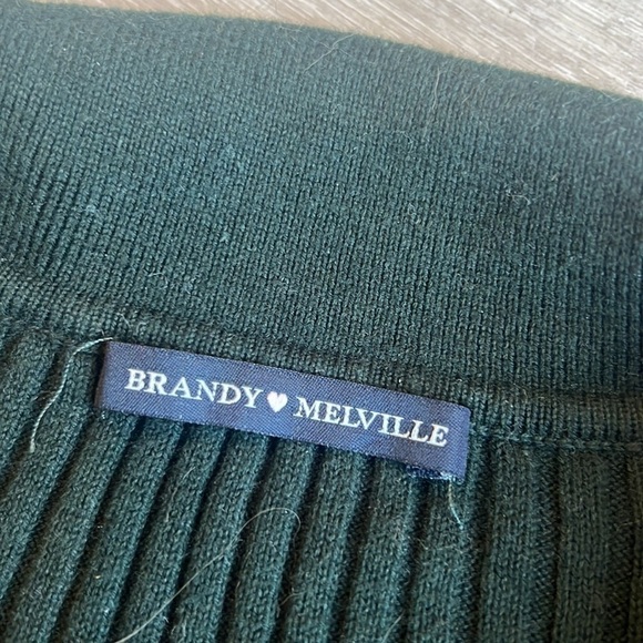 BRANDY Melville Bridget hunter green button up ribbed top size small - Picture 3 of 6